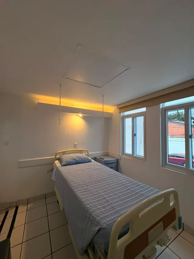 Habitación de hospitalización renovada